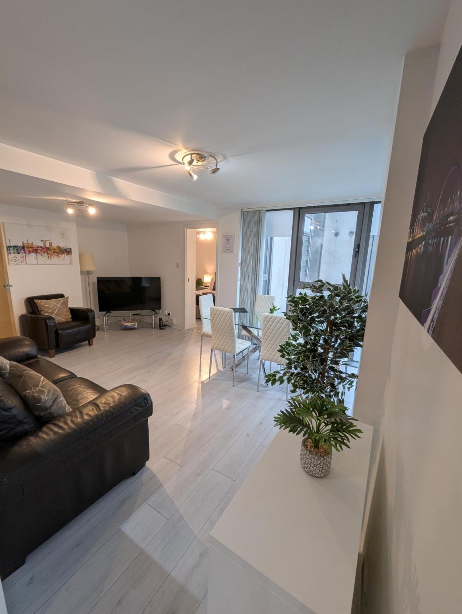 Glasgow City Centre Waterfront Apartment Extérieur photo